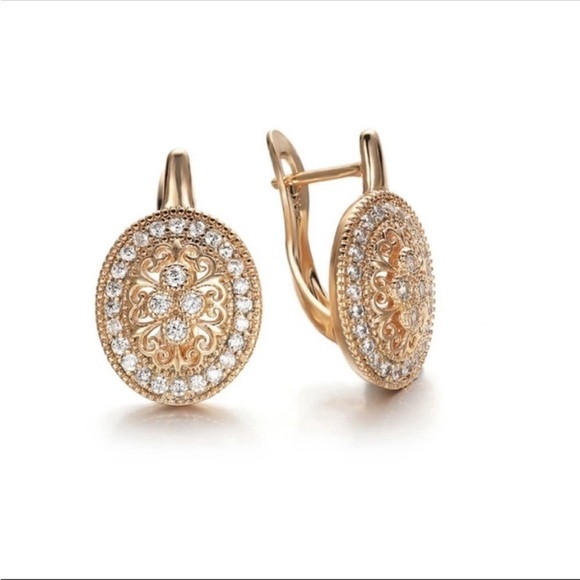 Art Deco Earrings Gold Plated Simulated diamonds
New vintage Victorian - Picture 5 of 12